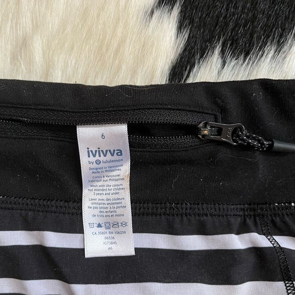 ivivva speedy shorts in parallel stripe - size 6 - Picture 3 of 3
